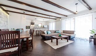 Apartments Made 4U