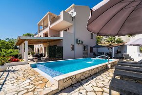 Apartments Made 4U