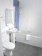Kilbirnie Hotel