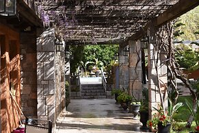 Yagmur Hotel