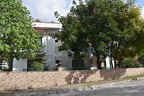 Yagmur Hotel