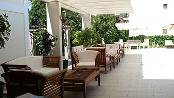 Yagmur Hotel