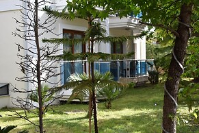 Yagmur Hotel