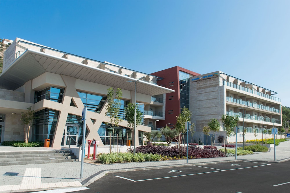 HI  Haifa Hostel