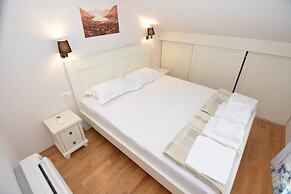 Apartments Dobrotski Dvori
