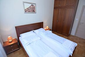 Apartments Dobrotski Dvori