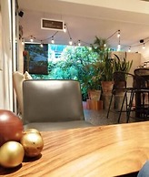 Cinco Hotel