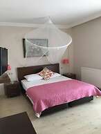 Melaike Otel