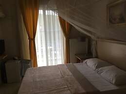 Melaike Otel