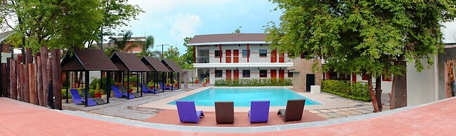 The Tavern Hotel
