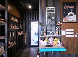 Papa's Home and Rabbit cafe