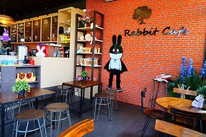 Papa's Home and Rabbit cafe