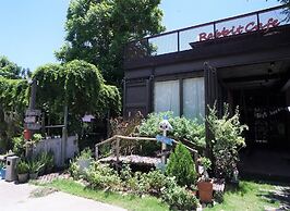 Papa's Home and Rabbit cafe