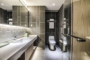 Q-Box Hotel Shanghai Sanjiagang