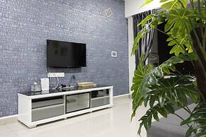 H2H Euro House