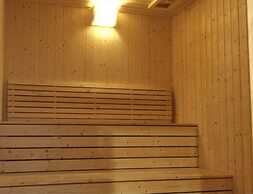 H2H London House