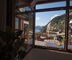 La Torretta dei Merli Studio with Unique Views