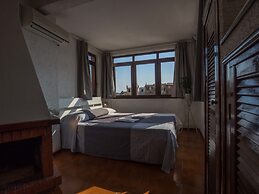 La Torretta dei Merli Studio with Unique Views