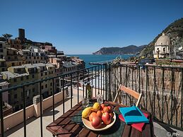 La Torretta dei Merli Studio with Unique Views