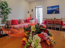 Il Baluardo Sea View Apartment on the Cliff