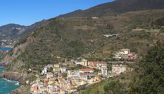 Il Baluardo Sea View Apartment on the Cliff