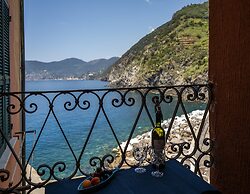 Ventegà Sea View Apartment with Balcony