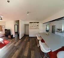 White Horse Hotel