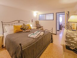 Mainetta Sea View Apartment with AC
