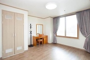 Ilsung Nam Han River Condominium Resort