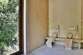 Honeymoon Hotel