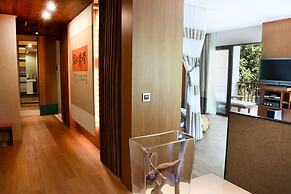 Honeymoon Hotel