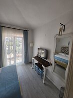 Tarcin Alacati Otel