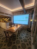 Tarcin Alacati Otel