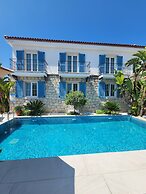 Tarcin Alacati Otel
