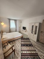Tarcin Alacati Otel