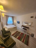 Tarcin Alacati Otel