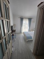 Tarcin Alacati Otel