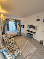 Tarcin Alacati Otel