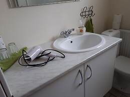 Brúnalaug Guesthouse Holiday Home