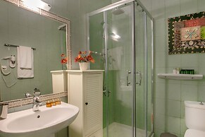 Leandros Hotel