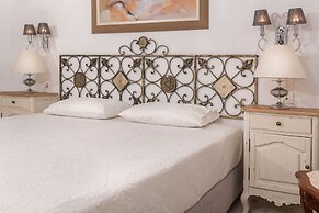 Leandros Hotel