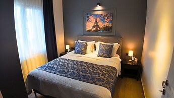 12 Rooms Boutique Hotel