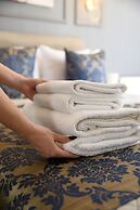 12 Rooms Boutique Hotel
