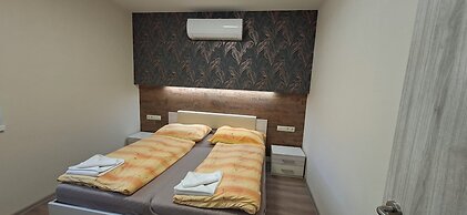 Aranyhal Apartmanház