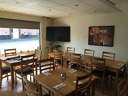 Pizza House Bed & Breakfast
