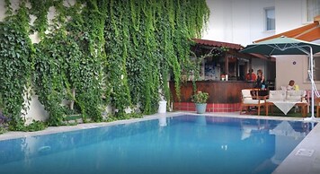 Kılavuz Otel