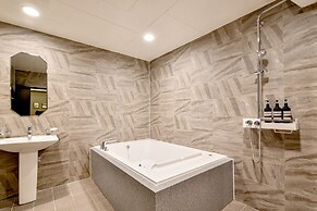 French Code Hotel