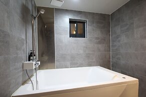 French Code Hotel