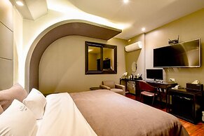 French Code Hotel