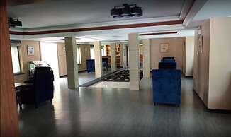 Courtyard International Hotel
